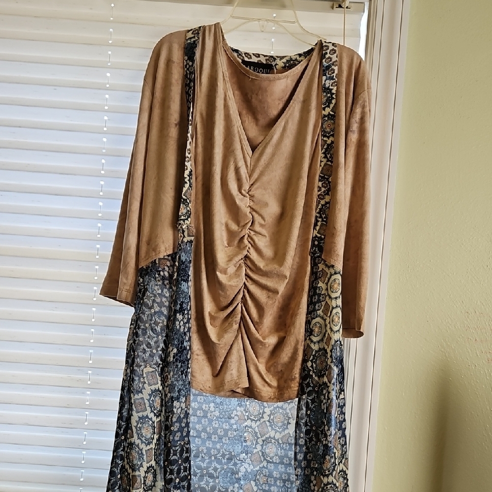 Women's Tan and Blue Top